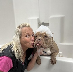 Bully kisses are the best!